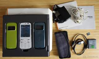 Nokia N79 + kompletní origo příslušenství + DÁREK