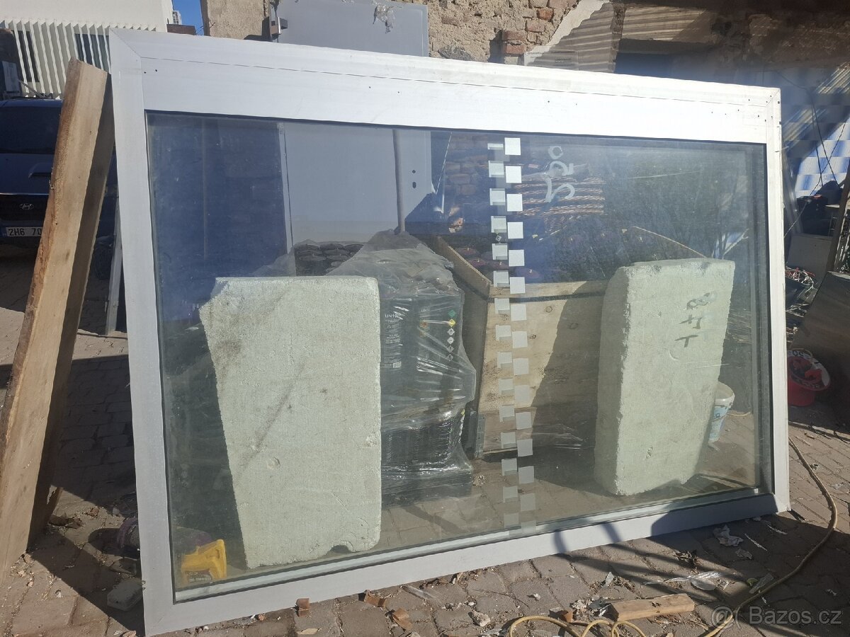 Vakuová skla hliníkovém rámu 250x178