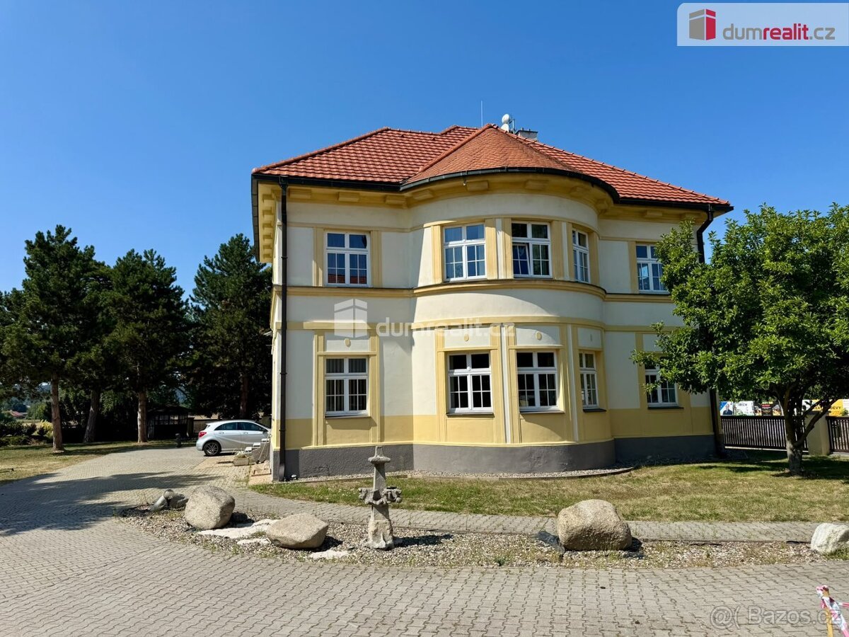Pronájem kanceláře 24 m², Veltrusy – Náměstí Antonína Dvořák