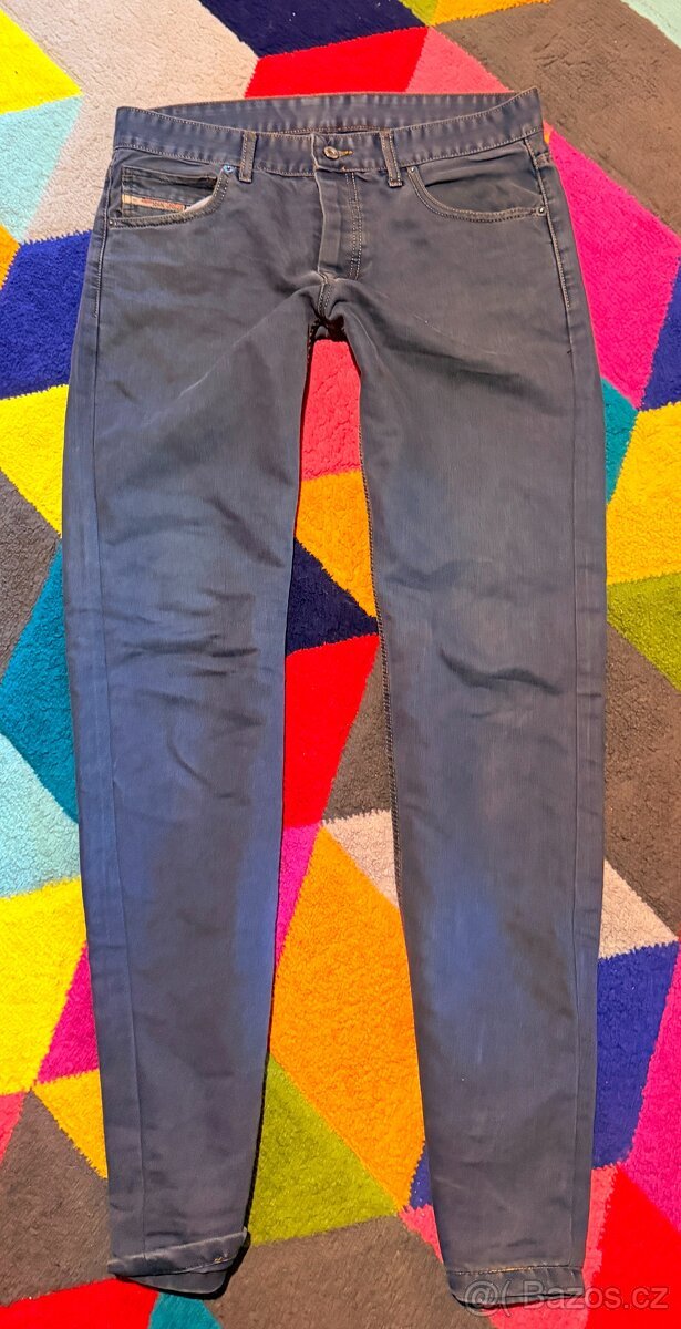 DIESEL STYLOVÉ GREY ODLEHČENÉ JEANS SLIM W 32 M