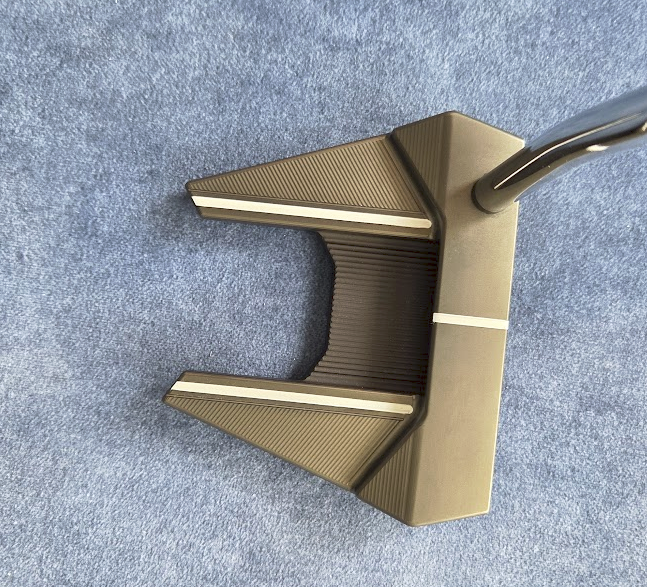 Prodám Scotty Cameron Phantom Black 7 putter (Pravá, 34")