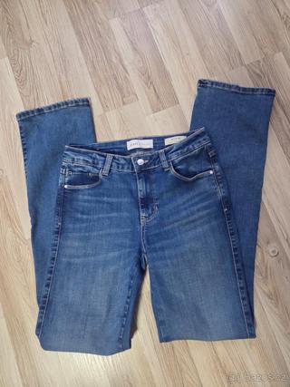 Guess Mid Rise sexy straight vel. 28