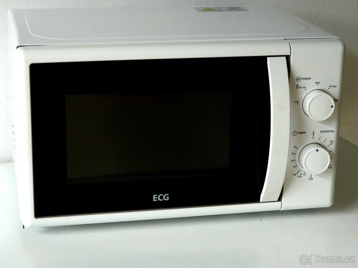 Mikrovlnka ECG - 700W