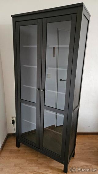 Vitrína HEMNES Ikea, 197cm vysoká prosklená