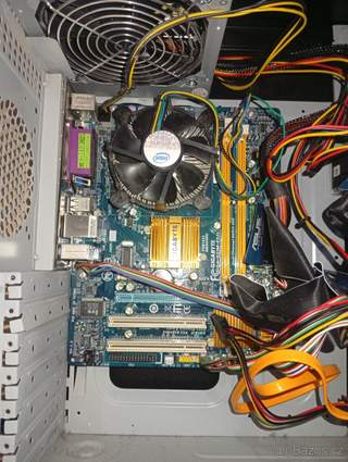 Základní deska gigabyte