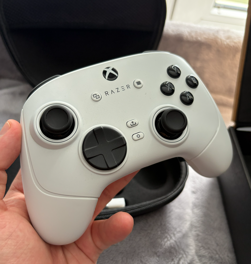 Razer Wolverine V3 Pro White/Bílý POUŽÍVANÝ, DOBRÝ STAV
