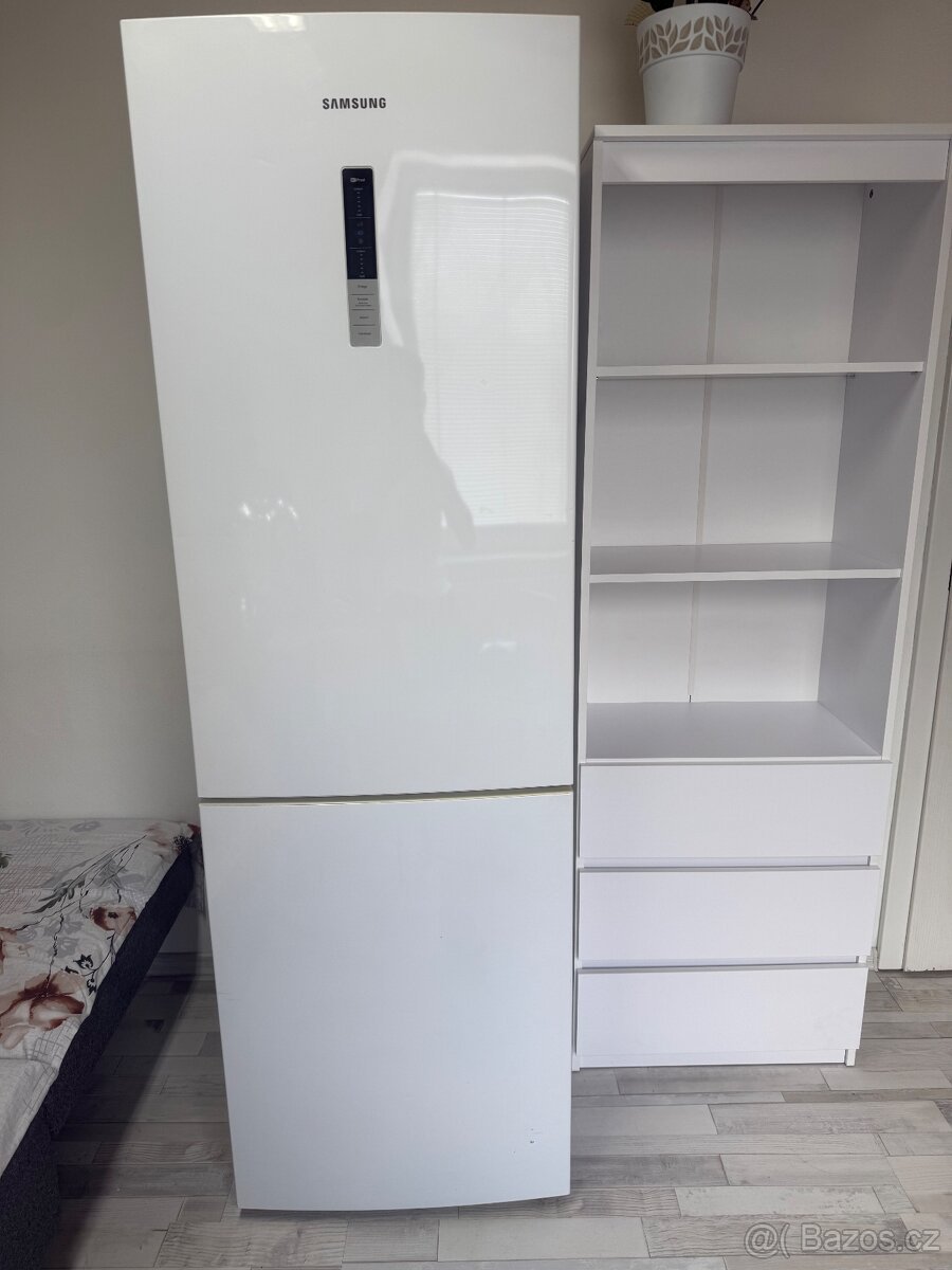 Prodám lednici Samsung No Frost v dobrém funkčním stavu