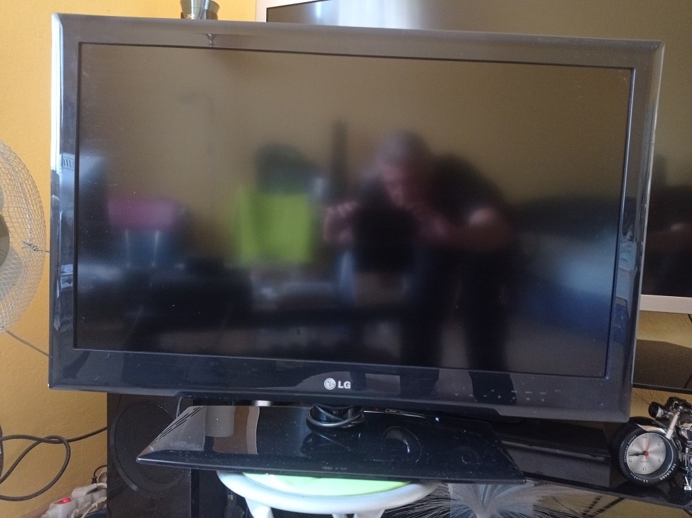 LED TV LG 32LE3300