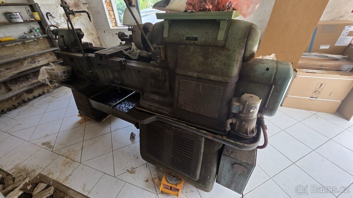 Soustruh TOS SV18