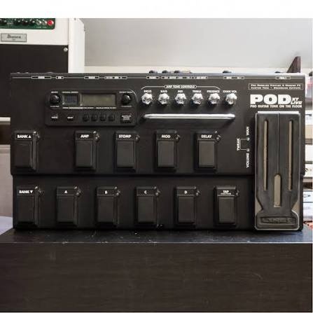 Kytarový multiefekt Line6 POD XT live