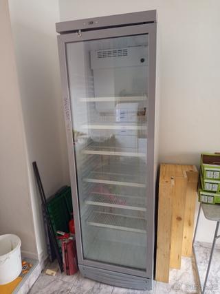 Šedá prosklená lednice Frigoglass