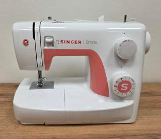Singer Simple 3210 Šicí stroj