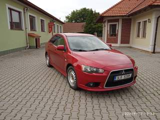 MITSUBISCHI LANCER