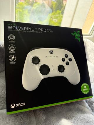 Razer Wolverine V3 Pro - White Edition/Bílý