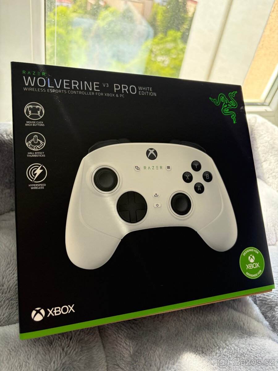 Razer Wolverine V3 Pro - White Edition/Bílý