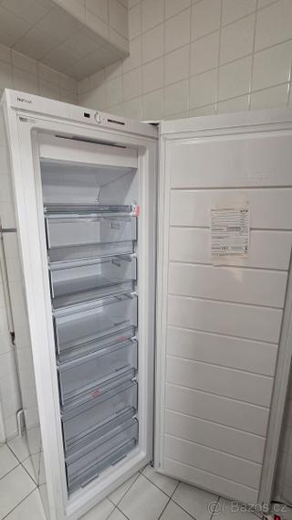 Beznámrazová šuplíková mraznička Gorenje 186cm/243L