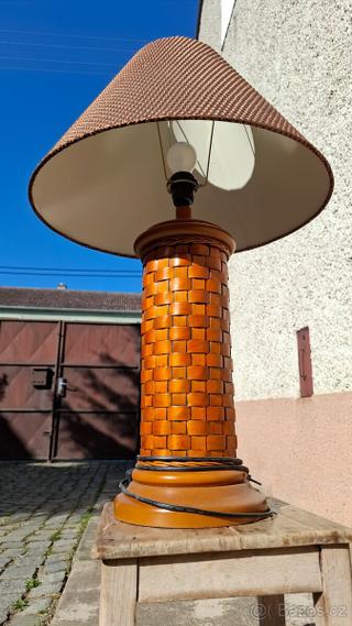 Stolní lampa