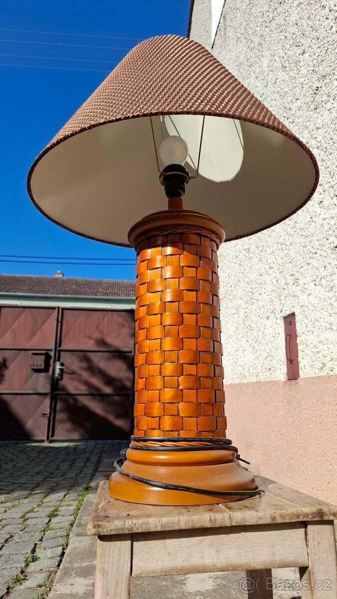 Stolní lampa