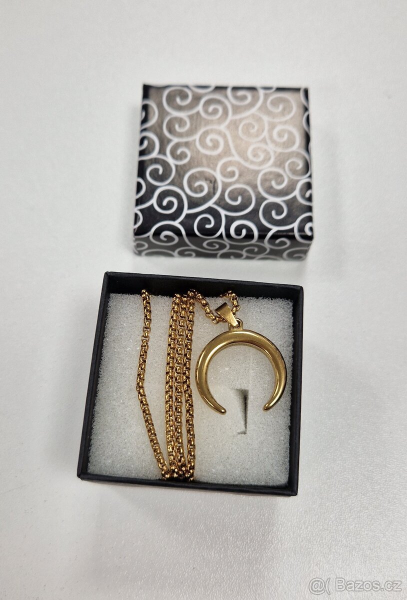 Pozlacený (18k)řetízek s přívěskem Butik