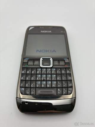 Nokia E71 – business telefon s QWERTY / funkční