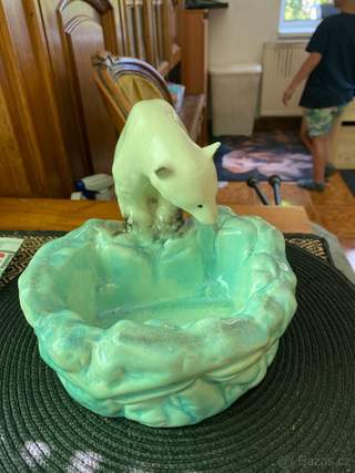 porcelánové popelníky od ditmara Urbacha