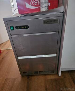 Výrobník ledu profi