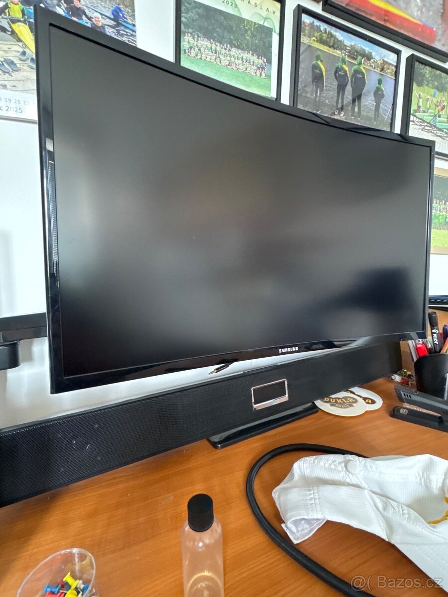 Monitor Samsung 27” + drzak na stul