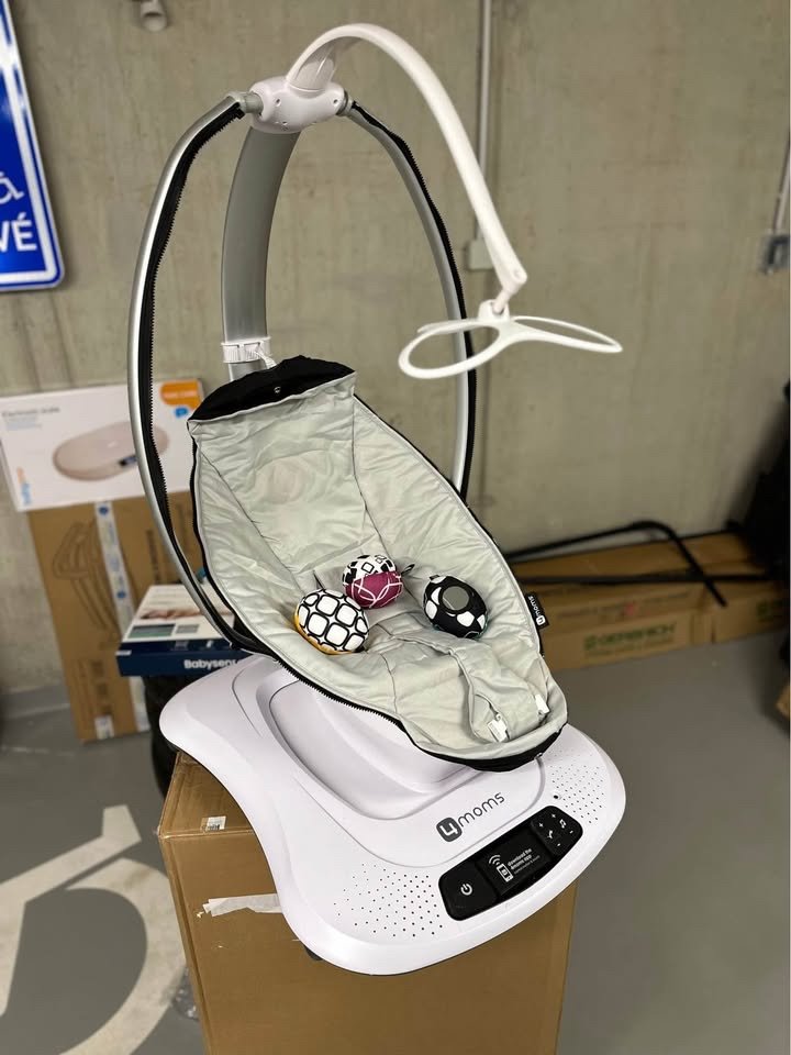 Houpací lehátko MamaRoo 5.0 pro uspání miminka
