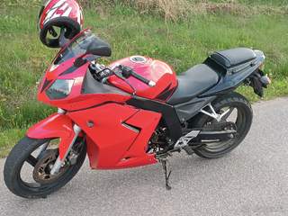 Daelim Roadwin 125R r.v.2010, 18tis.km.nová STK
