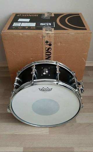 Prodám nový snare Sonor SQ1-14"x6,5, GT black,(P.C.15900,-)