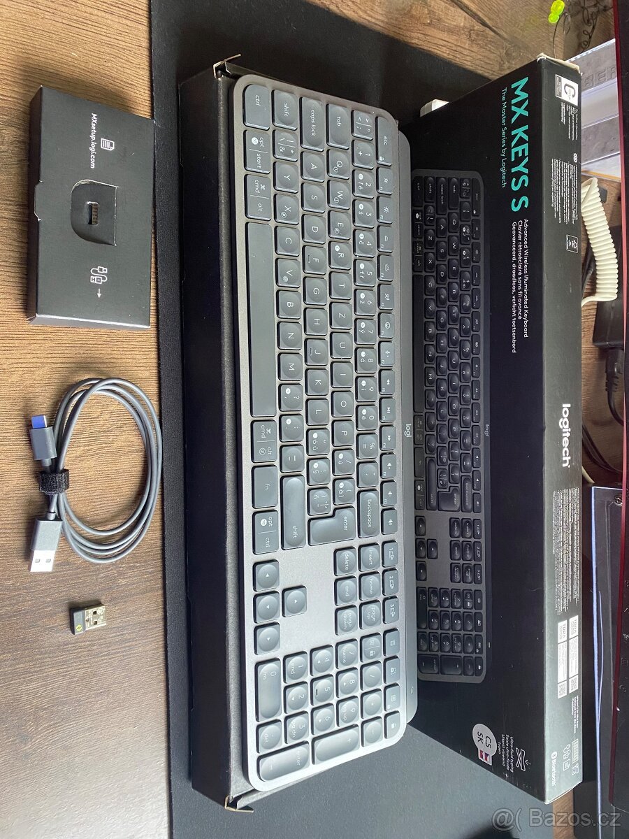 Logitech MX Keys S graphite