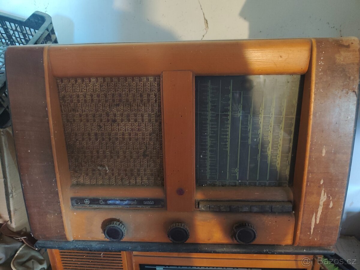 rádio TESLA Largo T 516A
