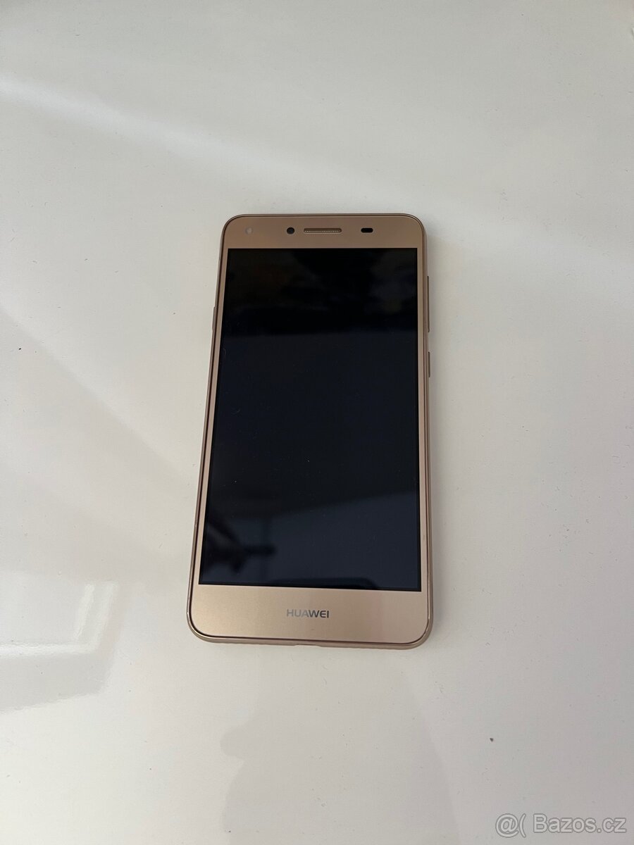Huawei Y5 II Zlaty 8GB v dobrem stavu