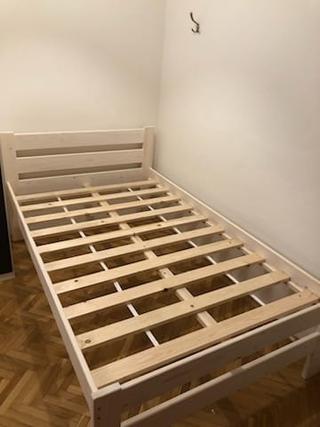 masivní postel š.120 cm ihned k odběru