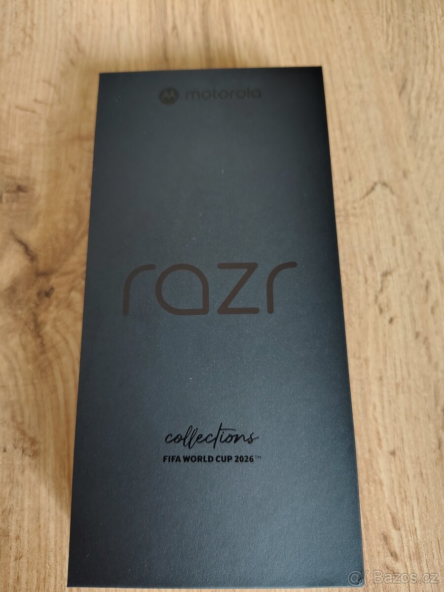 Motorola RAZR 60 fifa world cup edition