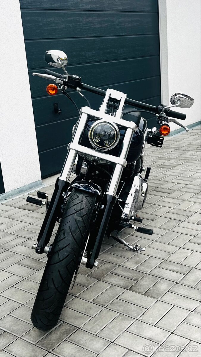 Harley - Davidson Breakout 103´ inch - nízký nájezd.
