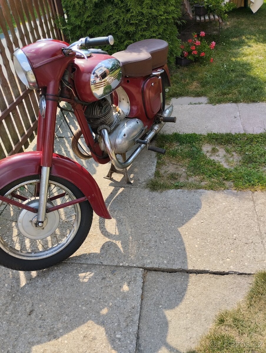 Jawu 250 typ 353