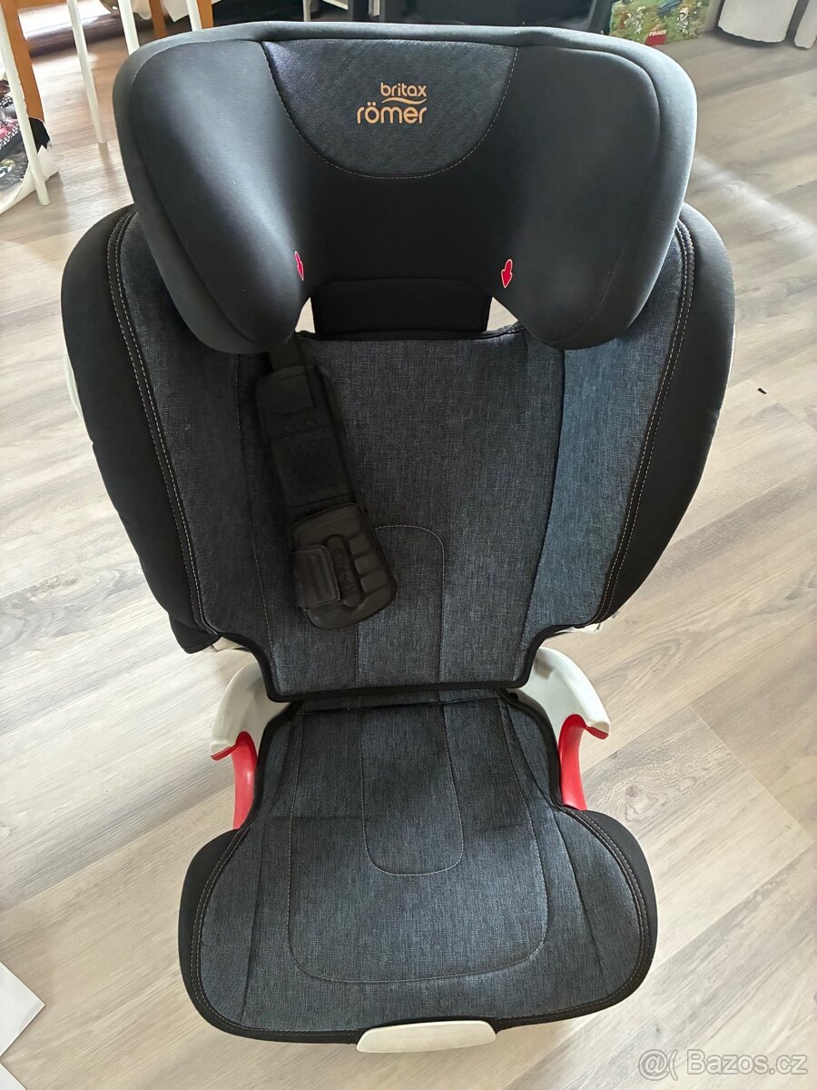 Autosedačka Romer Kidfix 15-36 kg