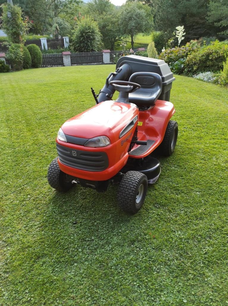 Husqvarna LT151 – zahradní traktor 15 HP