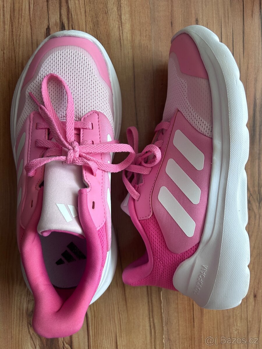 Adidas běžecké tenisky