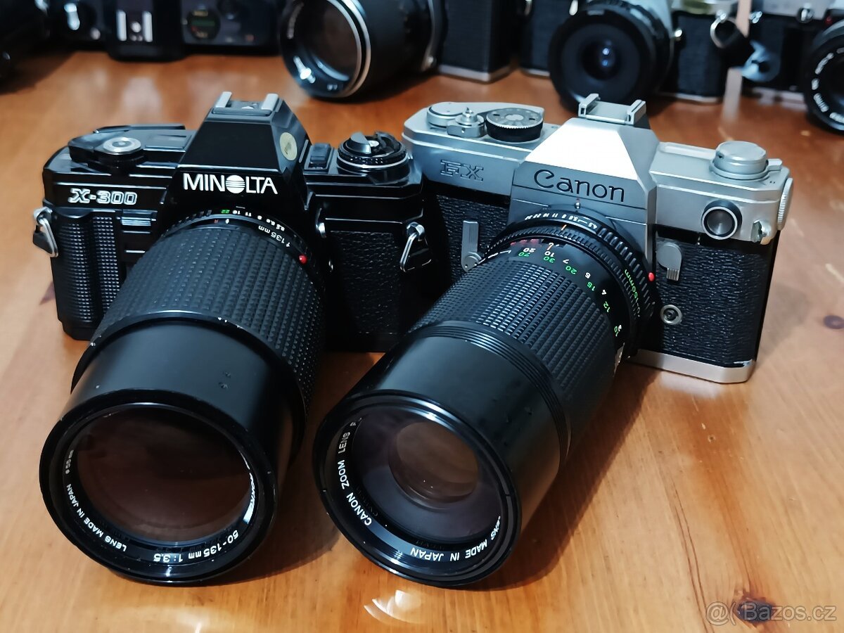 Dva historické fotoaparáty pro sběratele - MINOLTA, CANON