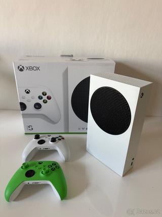 Xbox Series S +2 ovladače