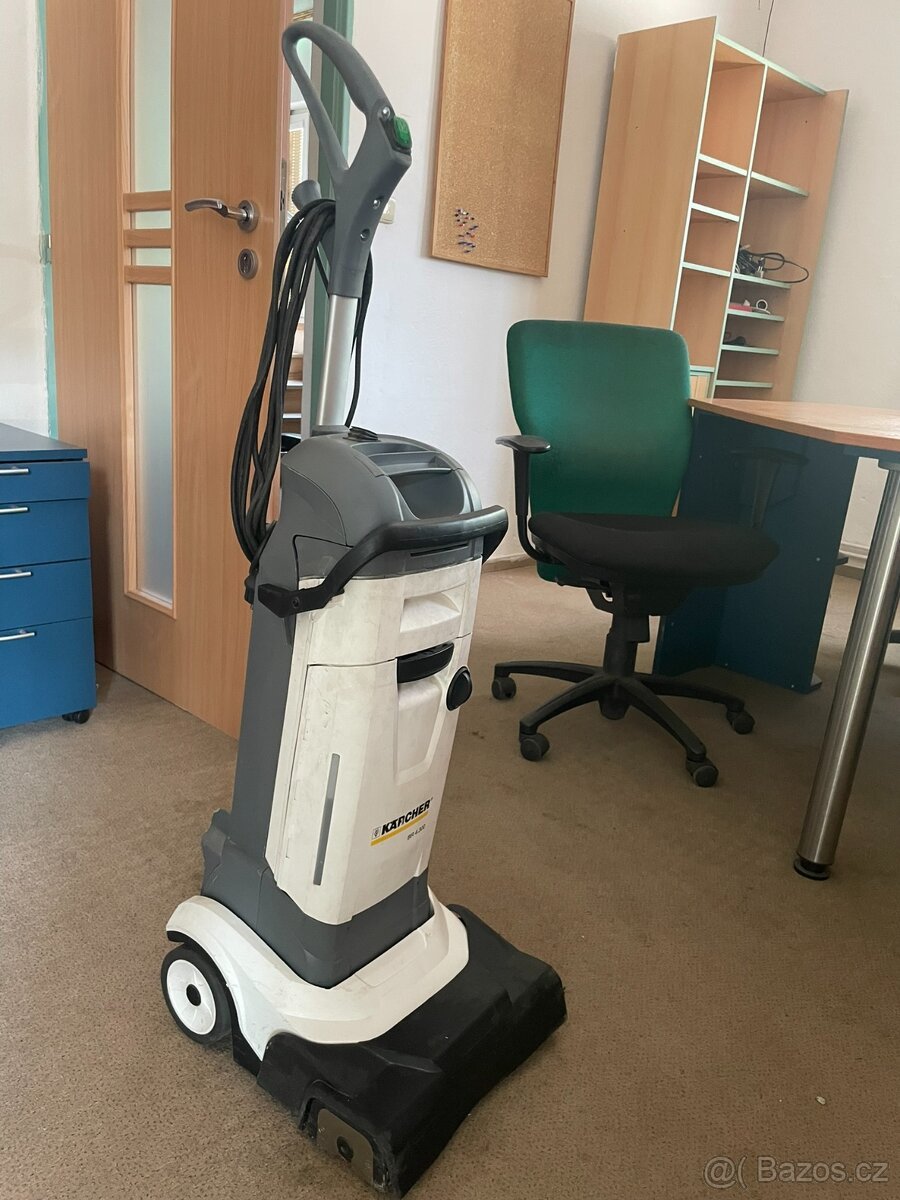 Karcher mycí stroj