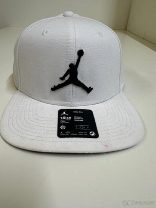 Jordan Nike Pro Snapback White/Black One Size