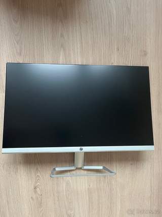 HP 27” monitor – Full HD (1920 × 1080), IPS