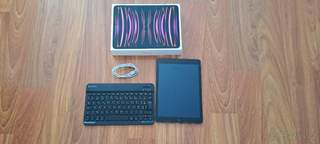 Apple Ipad 5 Generace 32GB s klávesnici