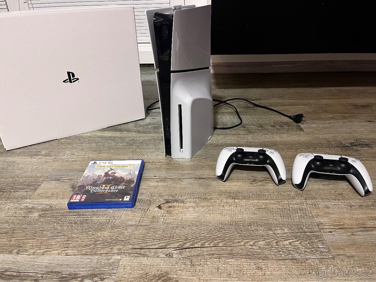 PlayStation 5 Slim s mechanikou + 2 ovladače + hra