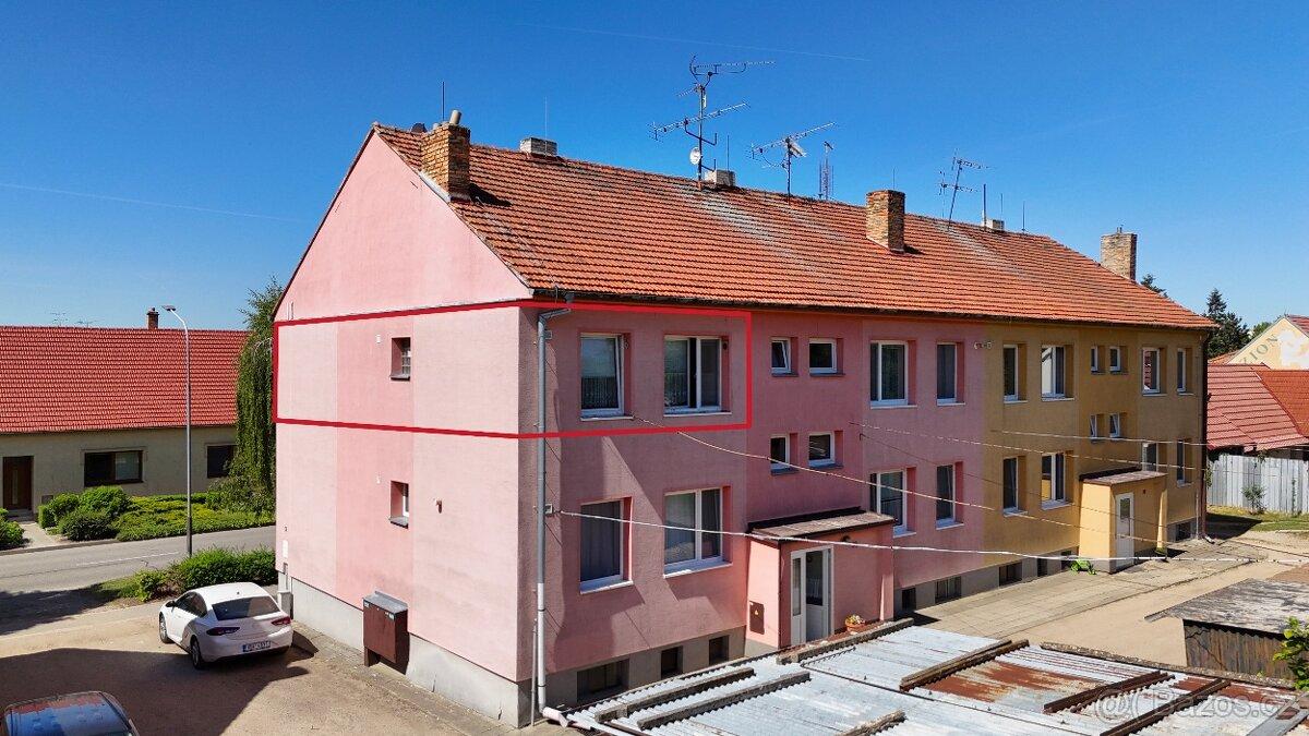 Byt 3+kk se zahradou 251 m², garážemi, sklepem – Popice
