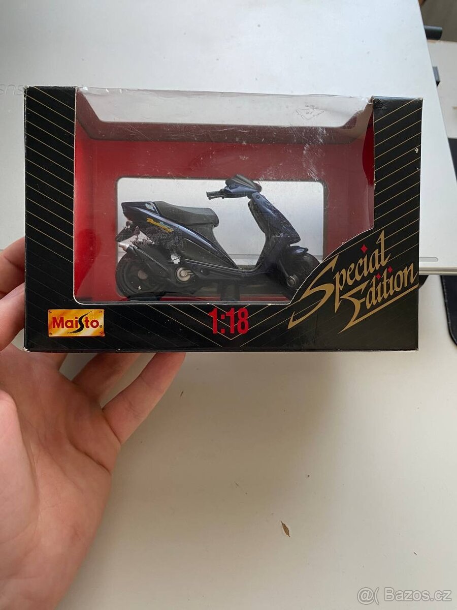 Maisto 1:18-Malaguti F12 Phantom 1996
