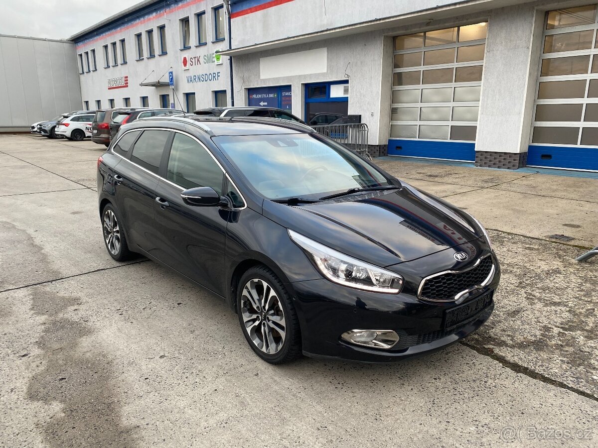 Kia Cee'd SW 1.6 GDI 99 kW Automat, 135 tis km, závada moto